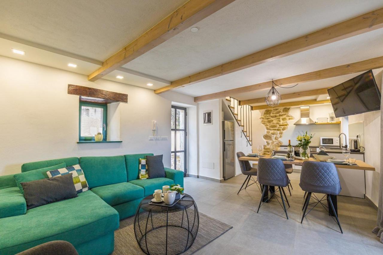 Casa Amelia In Pićan Zewnętrze zdjęcie