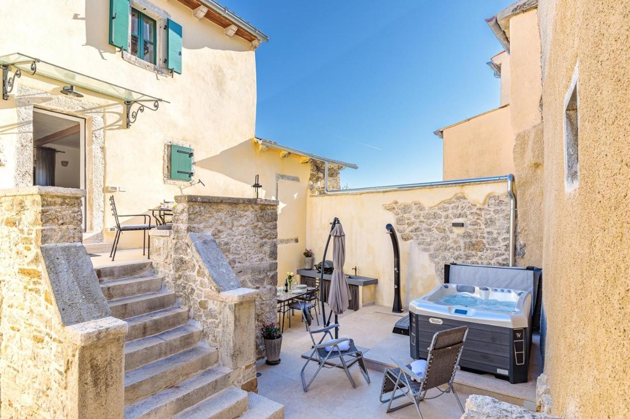 Casa Amelia In Pićan Zewnętrze zdjęcie