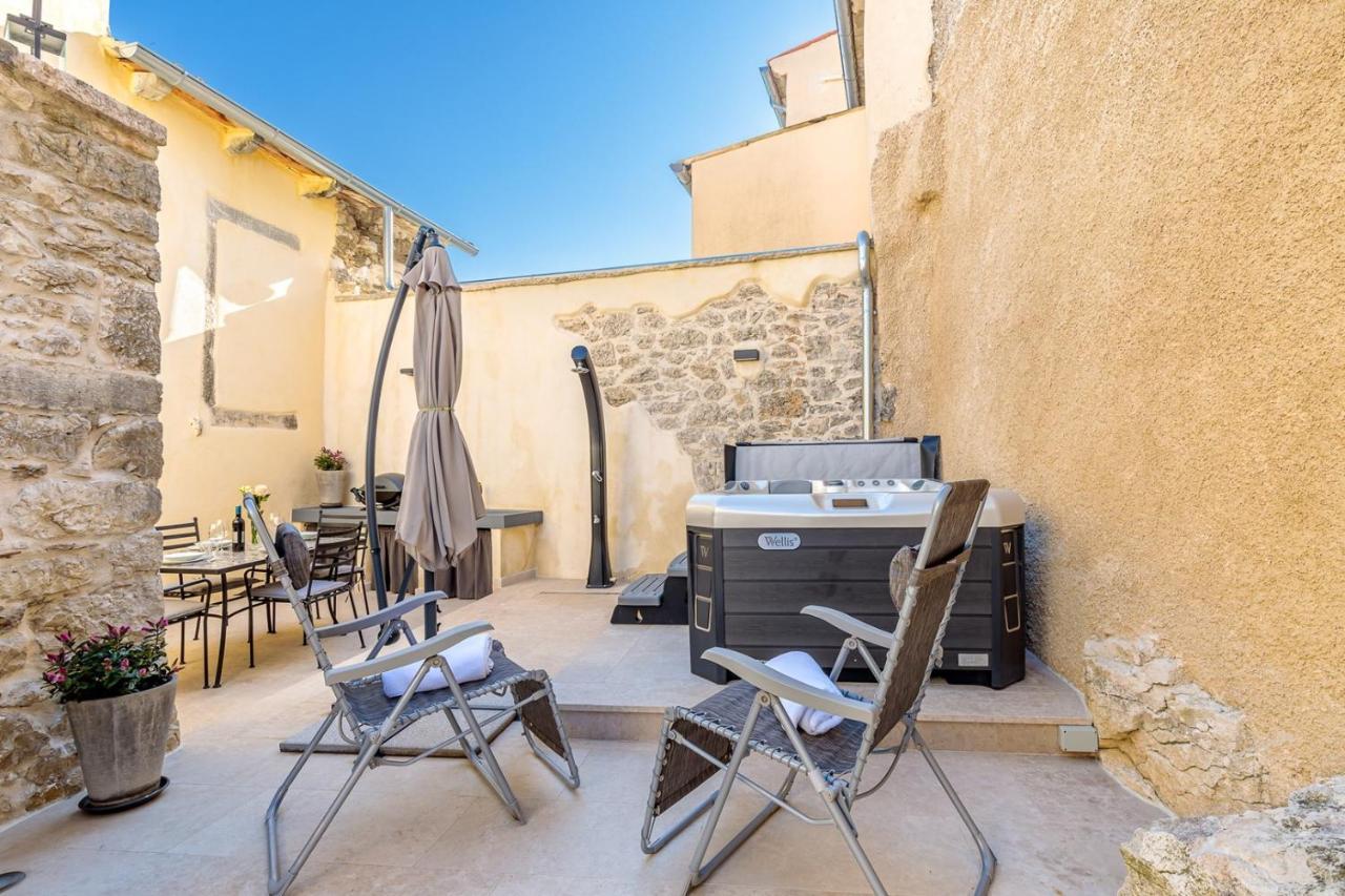 Casa Amelia In Pićan Zewnętrze zdjęcie